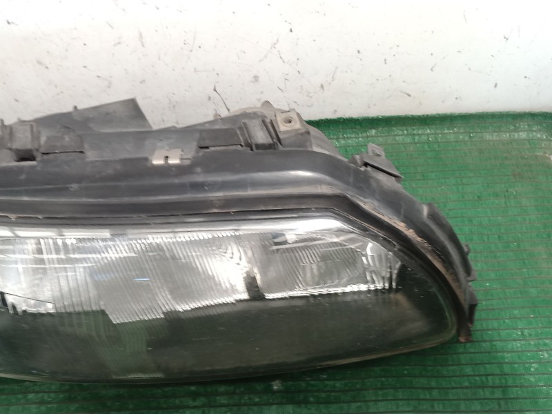 Recambio de faro derecho para volvo v70 ii (285) 2.4 t referencia OEM IAM   