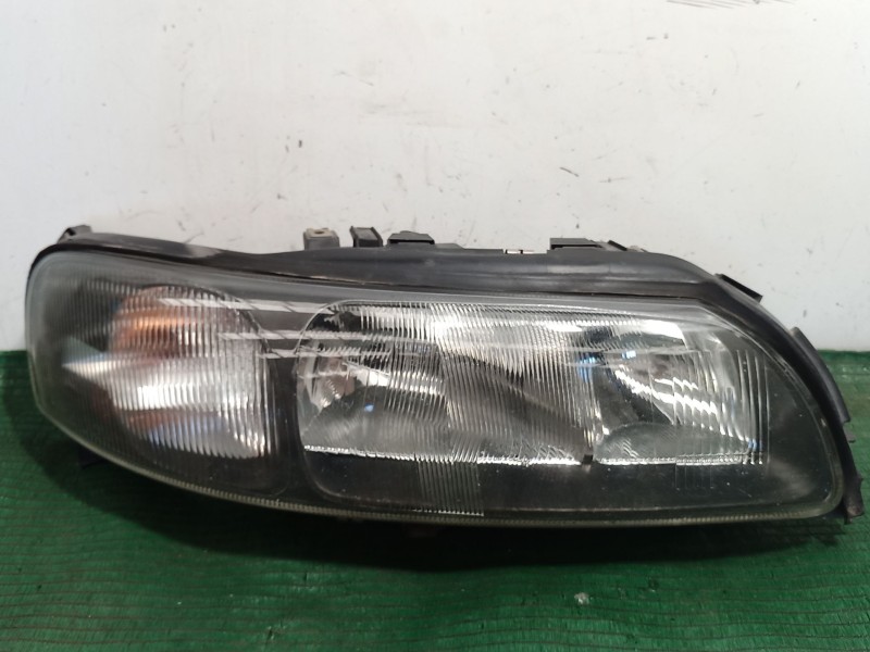 Recambio de faro derecho para volvo v70 ii (285) 2.4 t referencia OEM IAM   