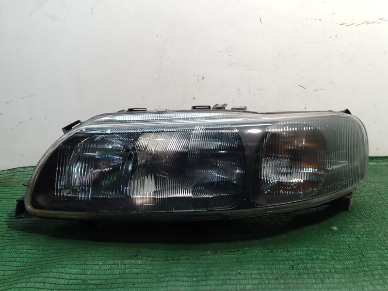 Recambio de faro izquierdo para volvo v70 ii (285) 2.4 t referencia OEM IAM   