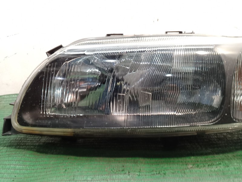 Recambio de faro izquierdo para volvo v70 ii (285) 2.4 t referencia OEM IAM   