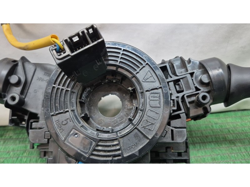 Recambio de mando multifuncion para toyota yaris (_p13_) 1.5 hybrid (nhp130_) referencia OEM IAM   