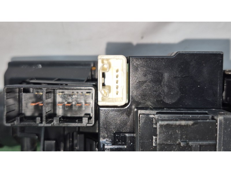 Recambio de mando multifuncion para toyota yaris (_p13_) 1.5 hybrid (nhp130_) referencia OEM IAM   