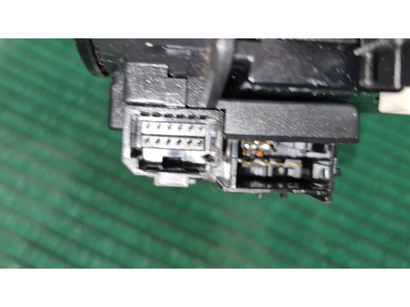 Recambio de mando multifuncion para toyota yaris (_p13_) 1.5 hybrid (nhp130_) referencia OEM IAM   