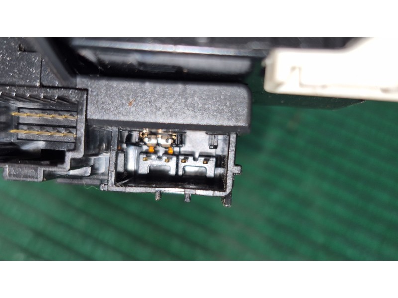 Recambio de mando multifuncion para toyota yaris (_p13_) 1.5 hybrid (nhp130_) referencia OEM IAM   