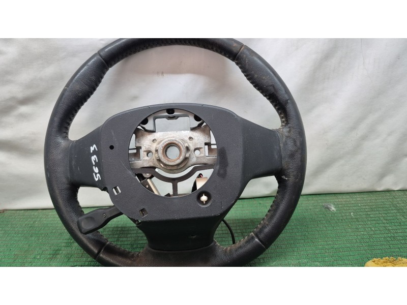 Recambio de volante para toyota yaris (_p13_) 1.5 hybrid (nhp130_) referencia OEM IAM   