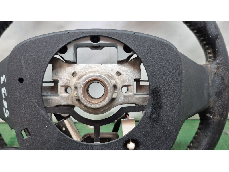 Recambio de volante para toyota yaris (_p13_) 1.5 hybrid (nhp130_) referencia OEM IAM   