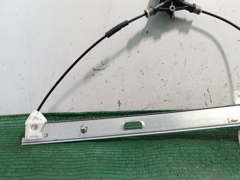Recambio de elevalunas delantero izquierdo para mazda 3 (bl) 1.6 mzr (bl14) referencia OEM IAM   