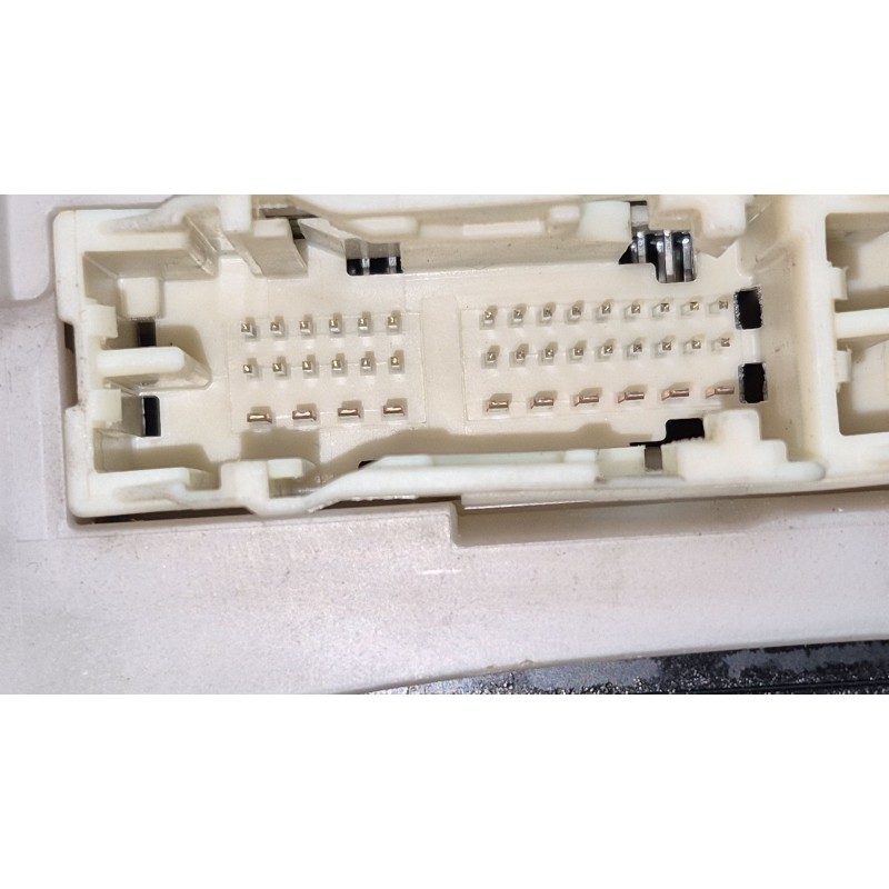 Recambio de caja reles / fusibles para toyota yaris (_p13_) 1.5 hybrid (nhp130_) referencia OEM IAM   