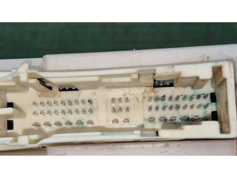 Recambio de caja reles / fusibles para toyota yaris (_p13_) 1.5 hybrid (nhp130_) referencia OEM IAM   