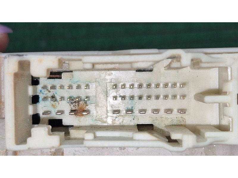 Recambio de caja reles / fusibles para toyota yaris (_p13_) 1.5 hybrid (nhp130_) referencia OEM IAM   