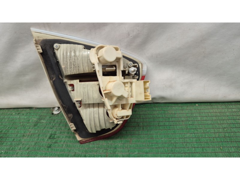 Recambio de piloto trasero maletero derecho para bmw 3 (e90) 320 d referencia OEM IAM   