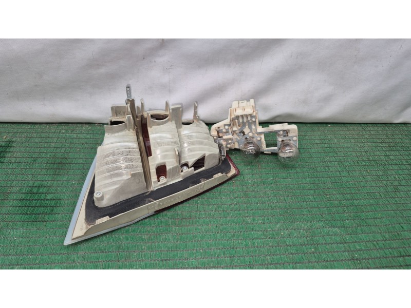 Recambio de piloto trasero maletero derecho para bmw 3 (e90) 320 d referencia OEM IAM   