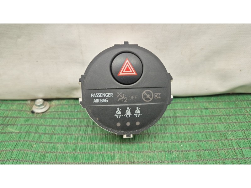 Recambio de interruptor para toyota yaris (_p13_) 1.5 hybrid (nhp130_) referencia OEM IAM   