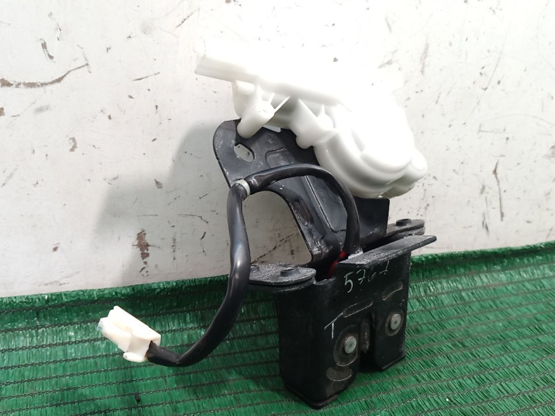 Recambio de cerradura maletero / porton para mazda 3 (bl) 1.6 mzr (bl14) referencia OEM IAM   