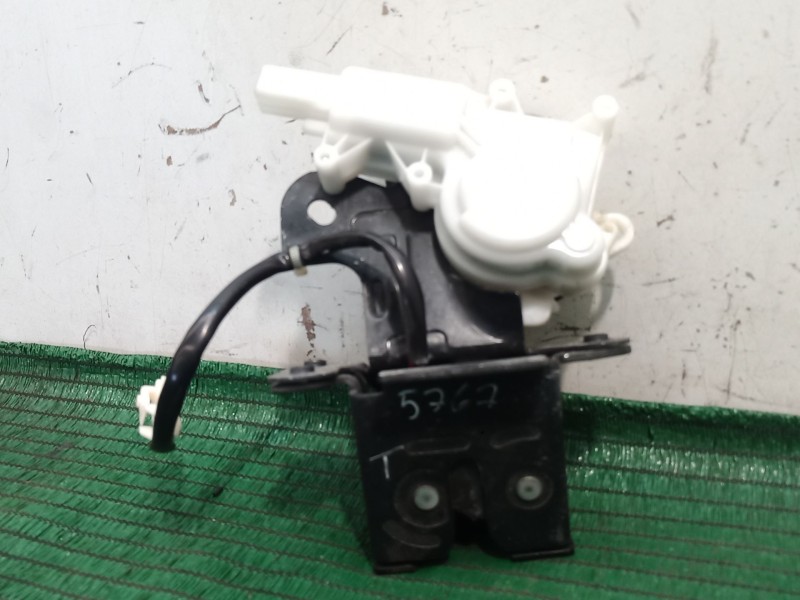 Recambio de cerradura maletero / porton para mazda 3 (bl) 1.6 mzr (bl14) referencia OEM IAM   