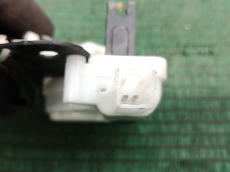 Recambio de cerradura maletero / porton para mazda 3 (bl) 1.6 mzr (bl14) referencia OEM IAM   