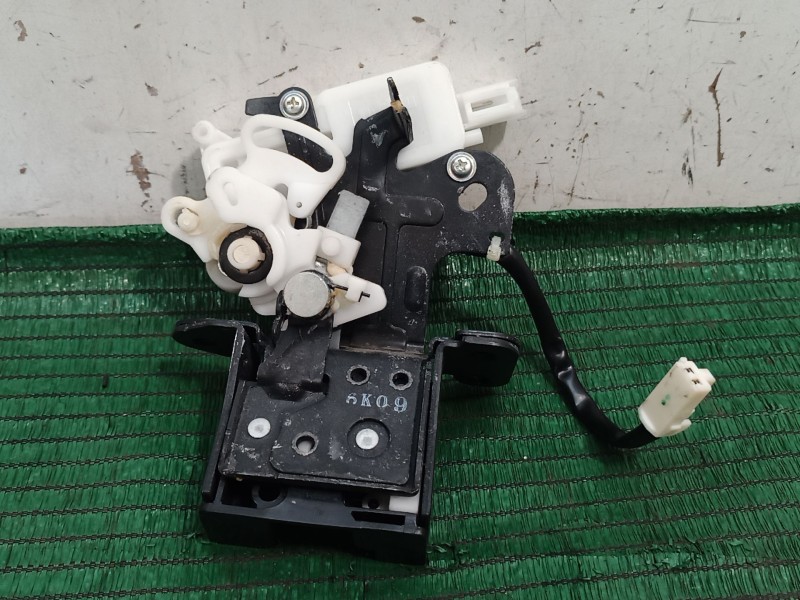 Recambio de cerradura maletero / porton para mazda 3 (bl) 1.6 mzr (bl14) referencia OEM IAM   