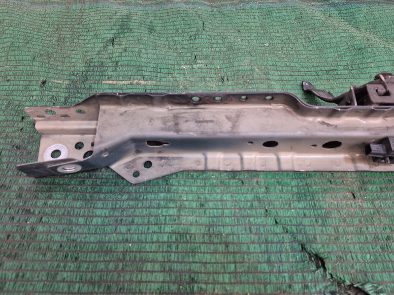 Recambio de travesaño superior para opel astra j (p10) 1.4 (68) referencia OEM IAM   