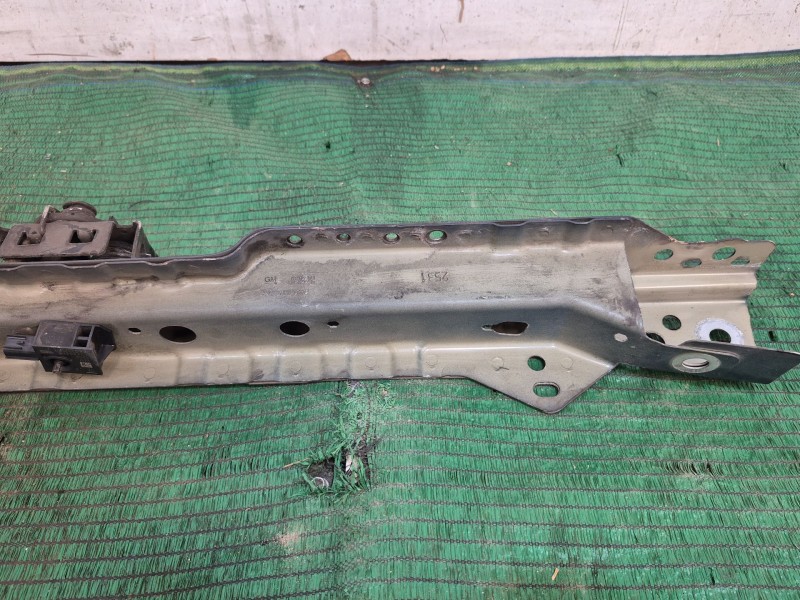 Recambio de travesaño superior para opel astra j (p10) 1.4 (68) referencia OEM IAM   