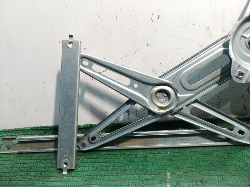 Recambio de elevalunas delantero derecho para toyota yaris (_p13_) 1.5 hybrid (nhp130_) referencia OEM IAM   