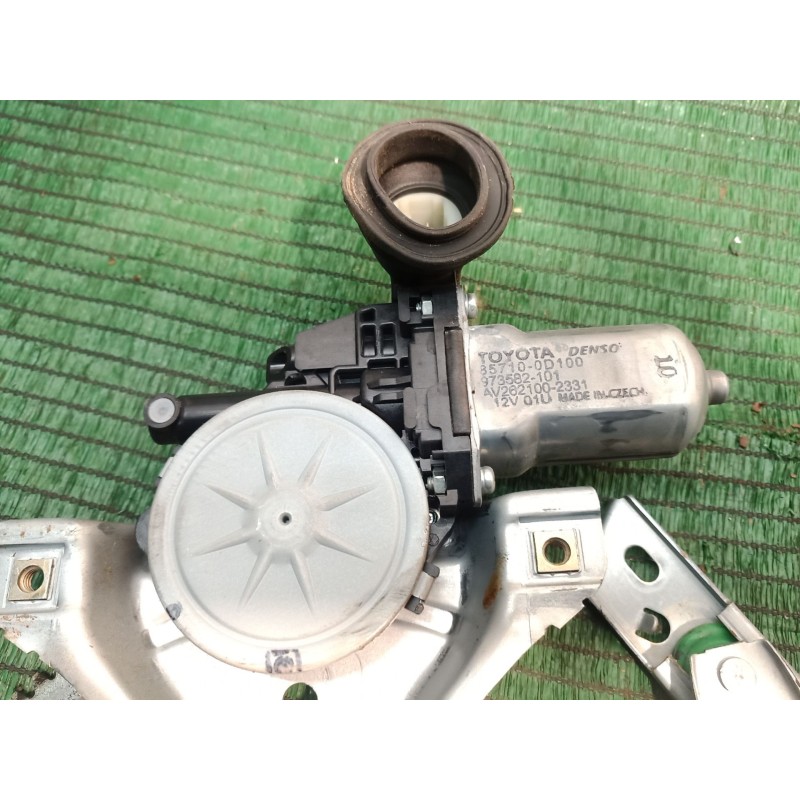 Recambio de elevalunas delantero derecho para toyota yaris (_p13_) 1.5 hybrid (nhp130_) referencia OEM IAM   
