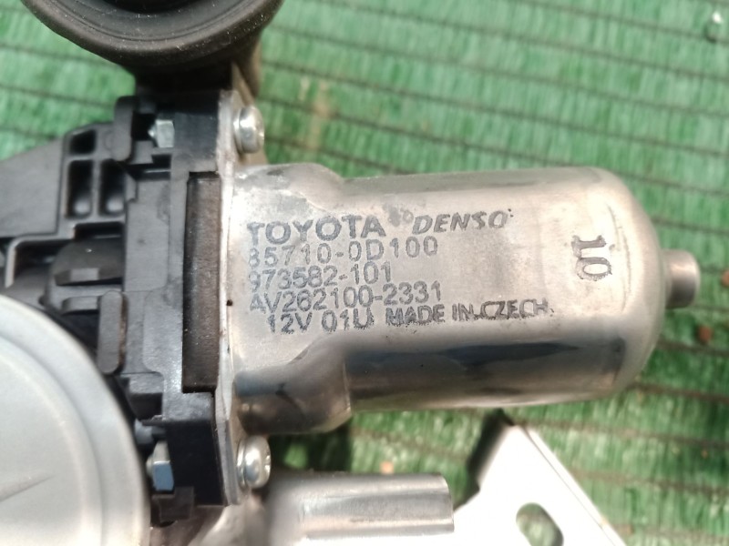 Recambio de elevalunas delantero derecho para toyota yaris (_p13_) 1.5 hybrid (nhp130_) referencia OEM IAM   