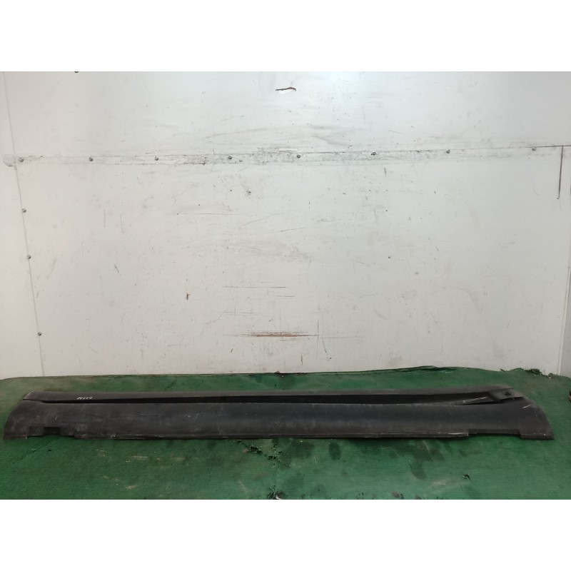Recambio de faldon lateral para citroën c4 cactus 1.2 thp 110 referencia OEM IAM   