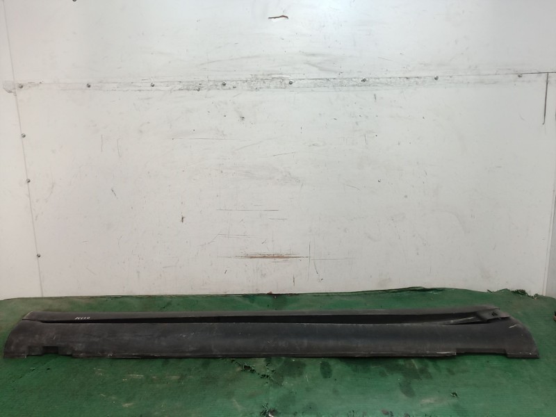 Recambio de faldon lateral para citroën c4 cactus 1.2 thp 110 referencia OEM IAM   