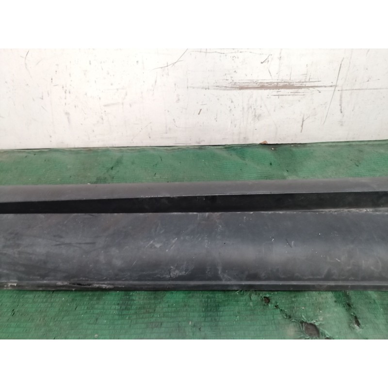 Recambio de faldon lateral para citroën c4 cactus 1.2 thp 110 referencia OEM IAM   