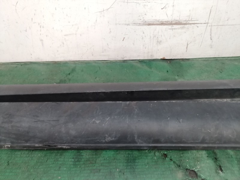 Recambio de faldon lateral para citroën c4 cactus 1.2 thp 110 referencia OEM IAM   