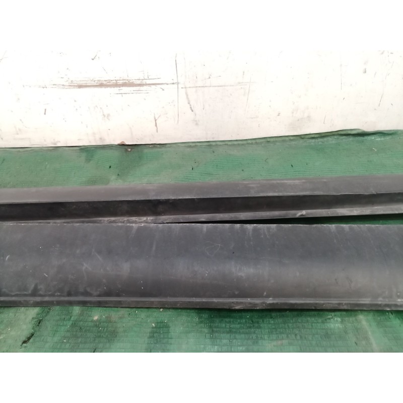 Recambio de faldon lateral para citroën c4 cactus 1.2 thp 110 referencia OEM IAM   