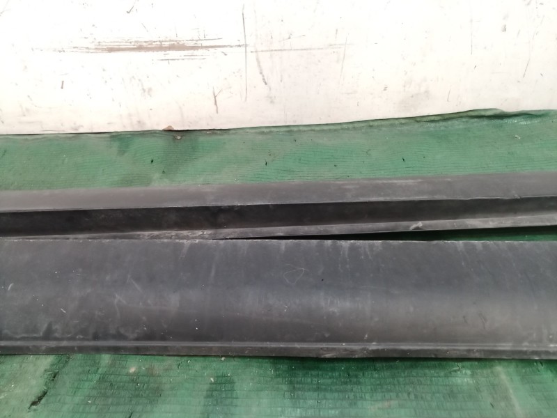 Recambio de faldon lateral para citroën c4 cactus 1.2 thp 110 referencia OEM IAM   