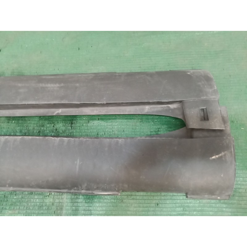 Recambio de faldon lateral para citroën c4 cactus 1.2 thp 110 referencia OEM IAM   