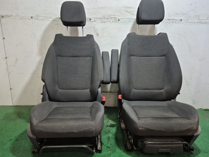 Recambio de asientos delanteros para peugeot 5008 (0u_, 0e_) 1.6 hdi referencia OEM IAM   