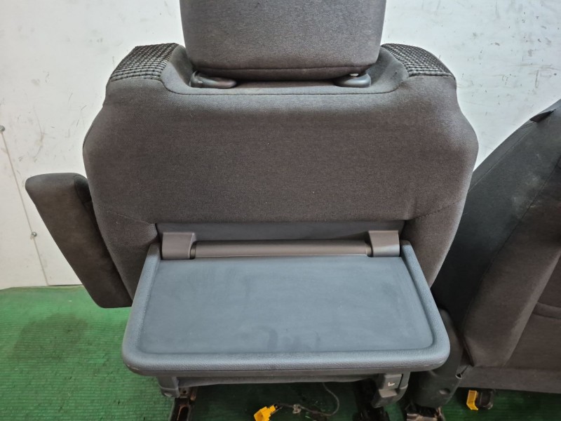 Recambio de asientos delanteros para peugeot 5008 (0u_, 0e_) 1.6 hdi referencia OEM IAM   