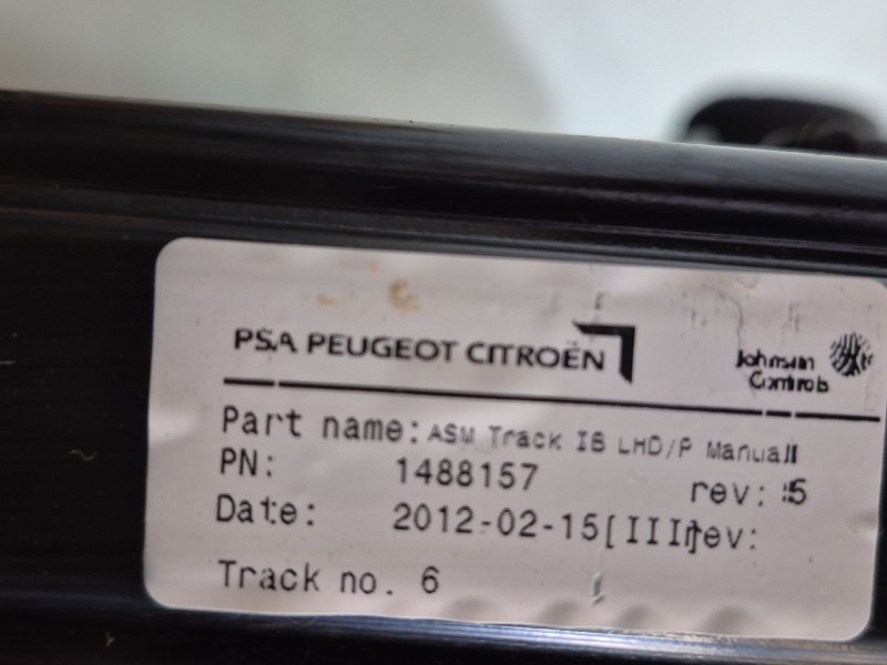 Recambio de asientos delanteros para peugeot 5008 (0u_, 0e_) 1.6 hdi referencia OEM IAM   