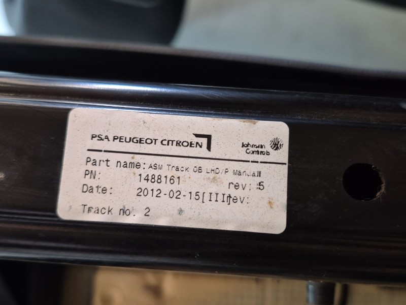 Recambio de asientos delanteros para peugeot 5008 (0u_, 0e_) 1.6 hdi referencia OEM IAM   