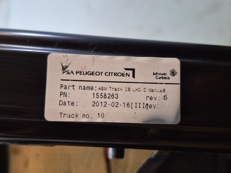 Recambio de asientos delanteros para peugeot 5008 (0u_, 0e_) 1.6 hdi referencia OEM IAM   