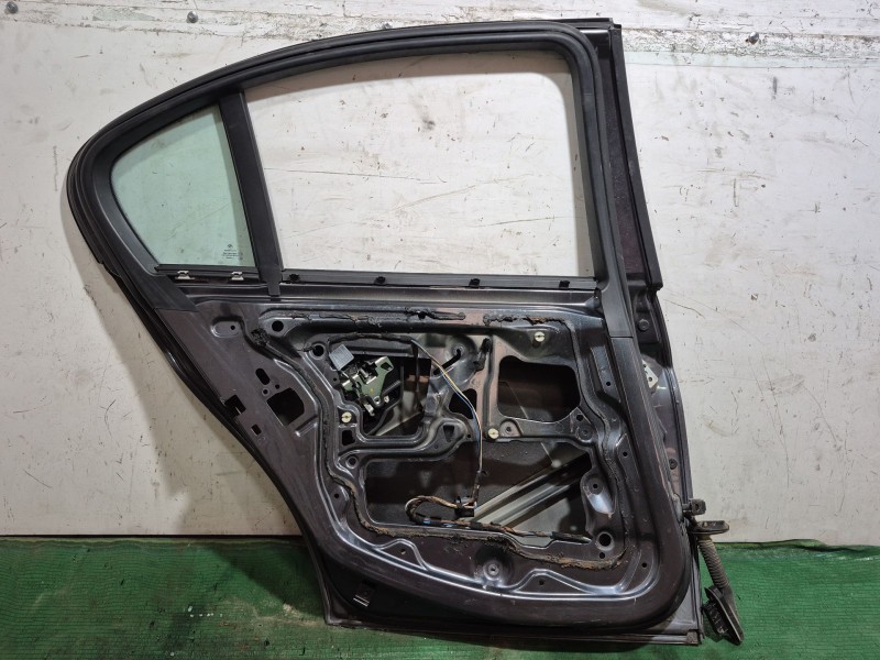 Recambio de puerta trasera izquierda para bmw 3 (e90) 320 d referencia OEM IAM   