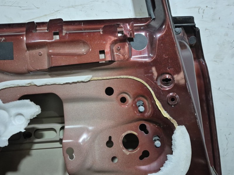 Recambio de puerta trasera izquierda para citroën c4 ii (nc_) 1.6 hdi 90 referencia OEM IAM   