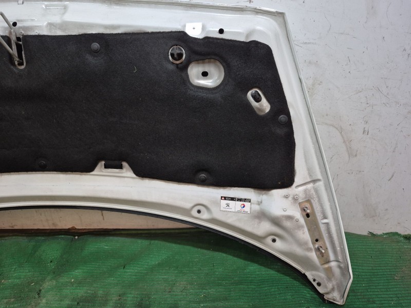 Recambio de capot para peugeot 5008 (0u_, 0e_) 1.6 hdi referencia OEM IAM   