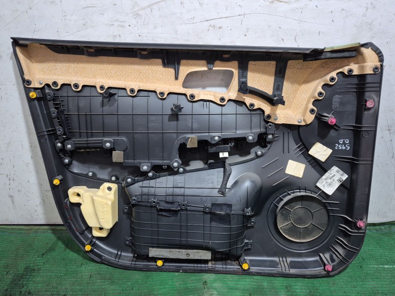 Recambio de guarnecido puerta delantera derecha para hyundai i30 (fd) 1.6 crdi referencia OEM IAM   