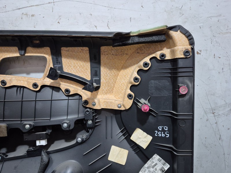 Recambio de guarnecido puerta delantera derecha para hyundai i30 (fd) 1.6 crdi referencia OEM IAM   