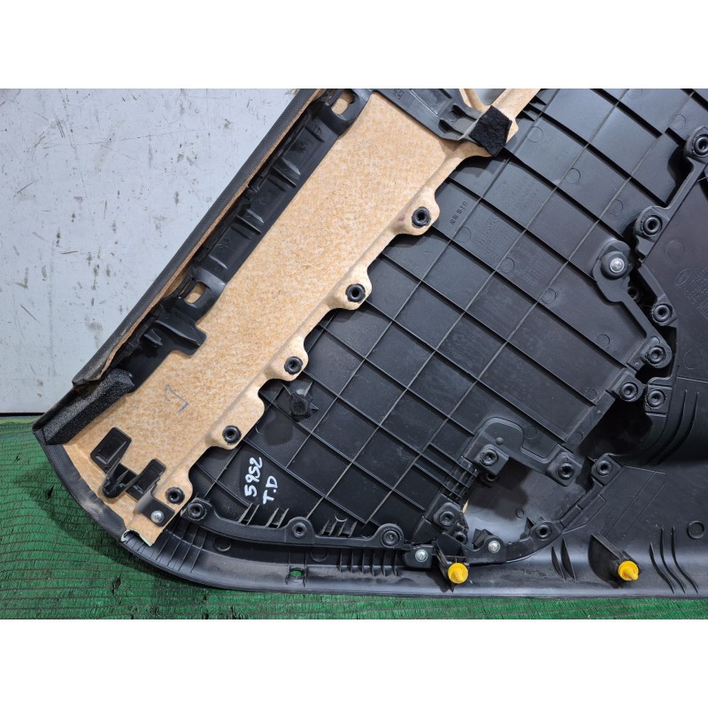 Recambio de guarnecido puerta trasera derecha para hyundai i30 (fd) 1.6 crdi referencia OEM IAM   