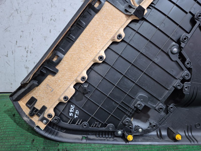 Recambio de guarnecido puerta trasera derecha para hyundai i30 (fd) 1.6 crdi referencia OEM IAM   