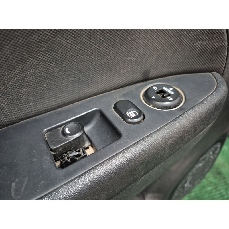 Recambio de guarnecido puerta delantera izquierda para hyundai i30 (fd) 1.6 crdi referencia OEM IAM   