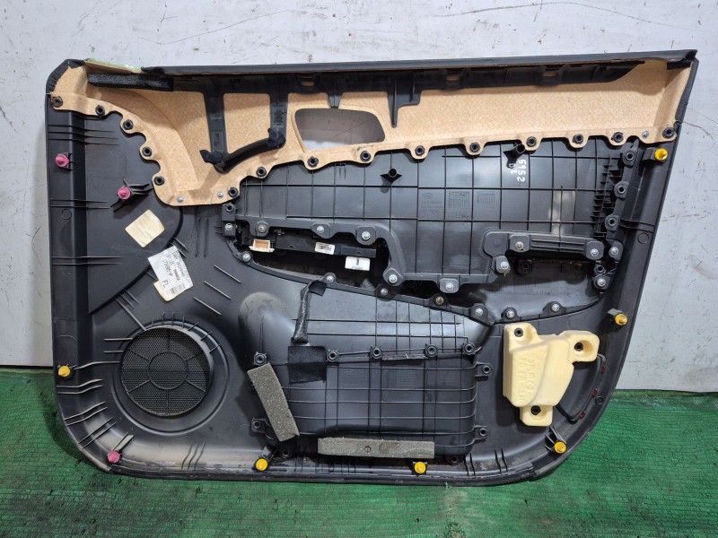 Recambio de guarnecido puerta delantera izquierda para hyundai i30 (fd) 1.6 crdi referencia OEM IAM   