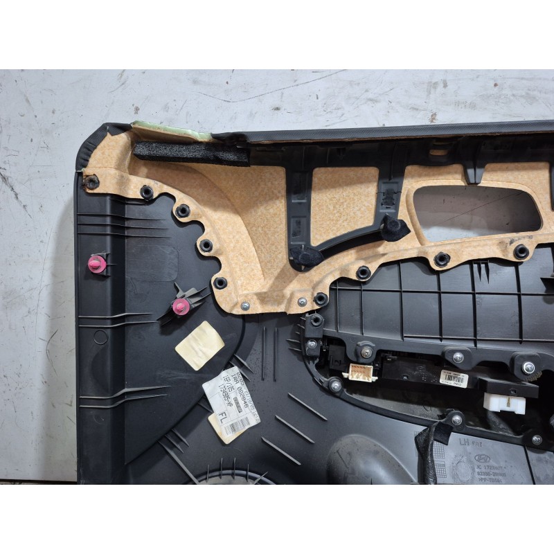Recambio de guarnecido puerta delantera izquierda para hyundai i30 (fd) 1.6 crdi referencia OEM IAM   