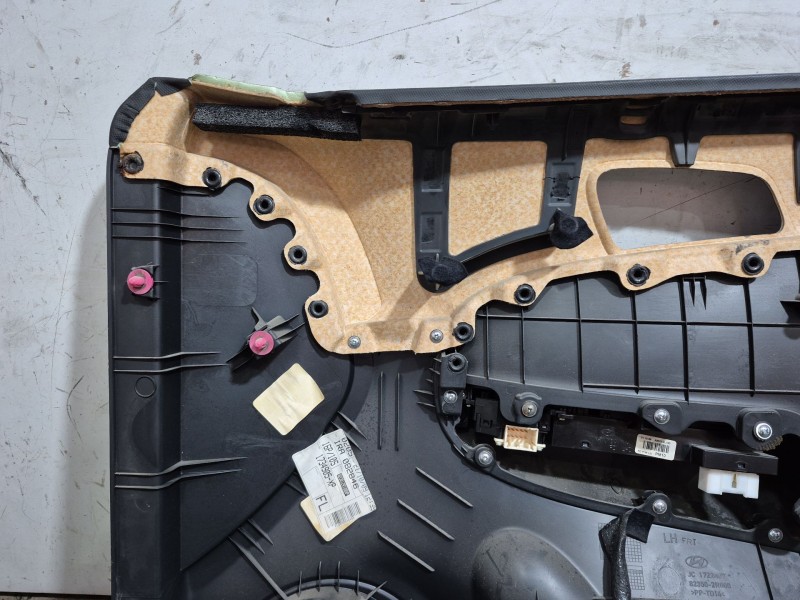 Recambio de guarnecido puerta delantera izquierda para hyundai i30 (fd) 1.6 crdi referencia OEM IAM   