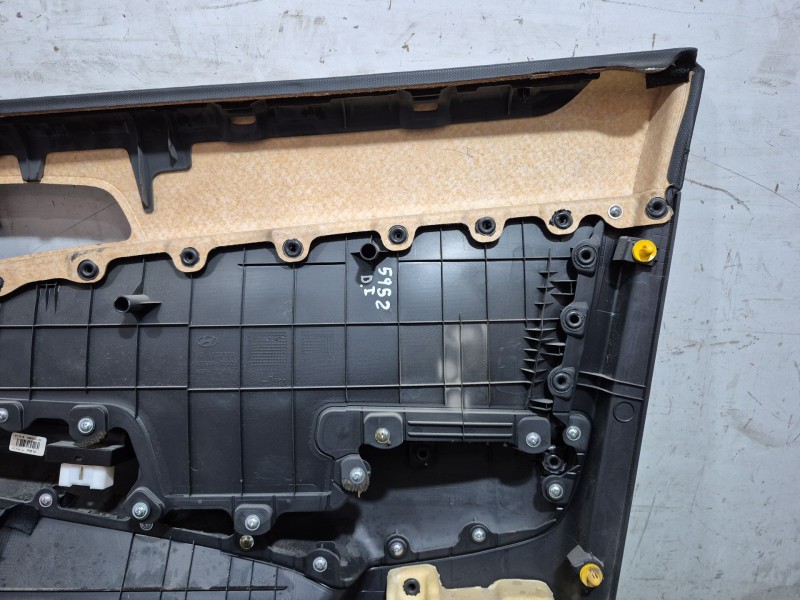 Recambio de guarnecido puerta delantera izquierda para hyundai i30 (fd) 1.6 crdi referencia OEM IAM   